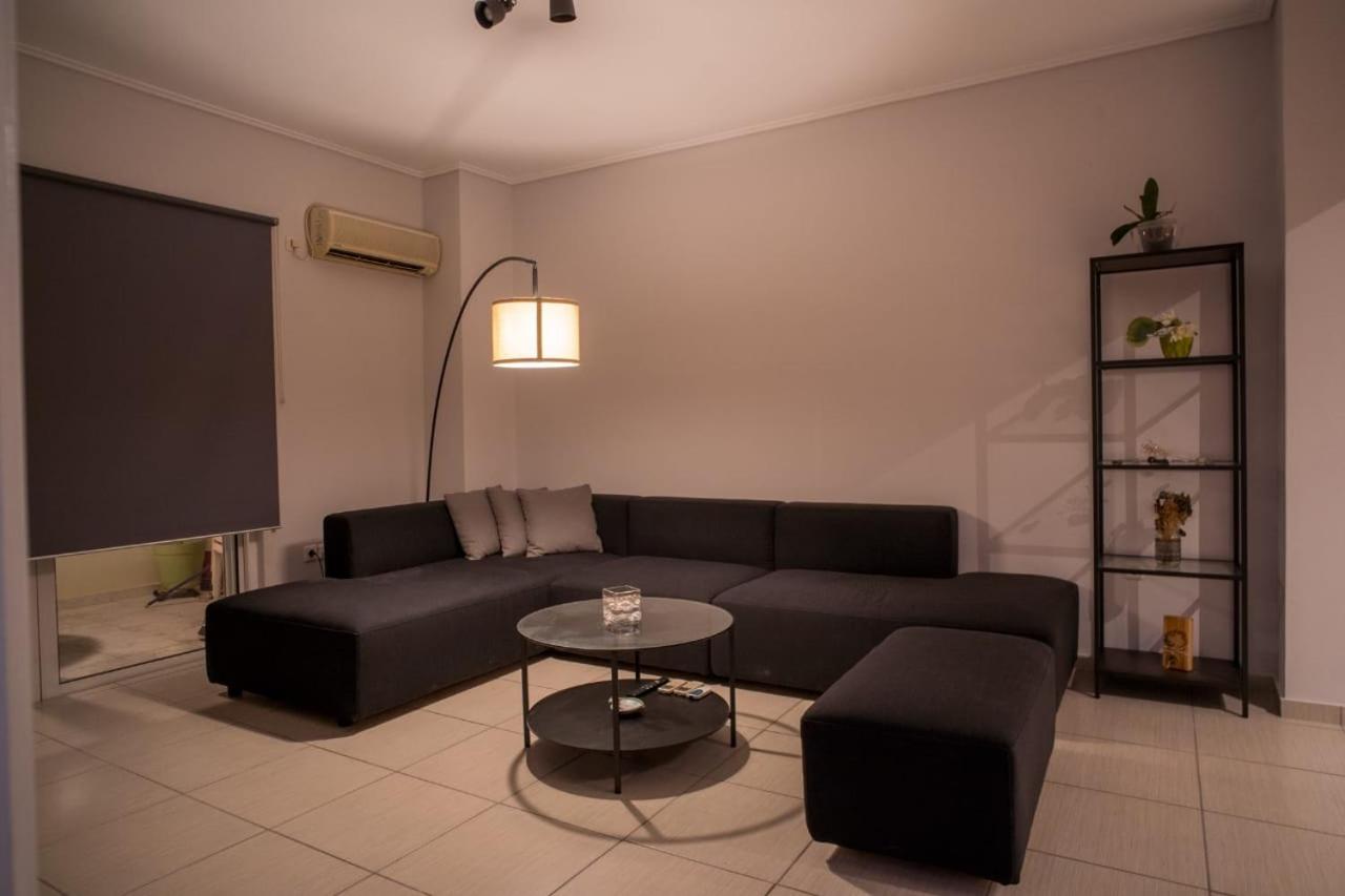 It Is A Pleasant, Modern, Functional House! Apartment Piraeus Luaran gambar