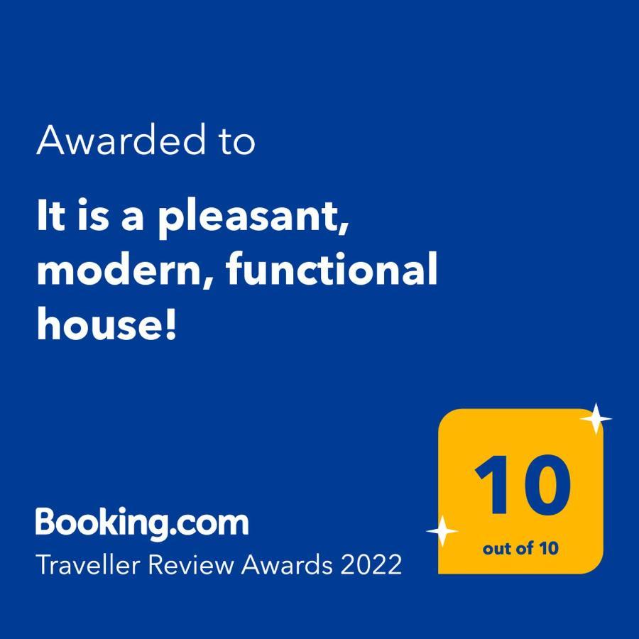 It Is A Pleasant, Modern, Functional House! Apartment Piraeus Luaran gambar